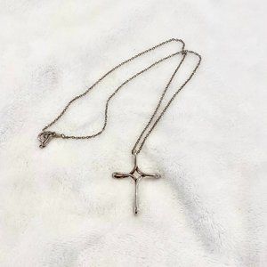 Tiffany & Co. Elsa Peretti® Infinity Cross Pendant
